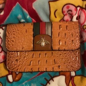 leather bag with hee